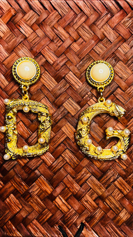 PEARL VINTAGE ALPHABET EARRINGS